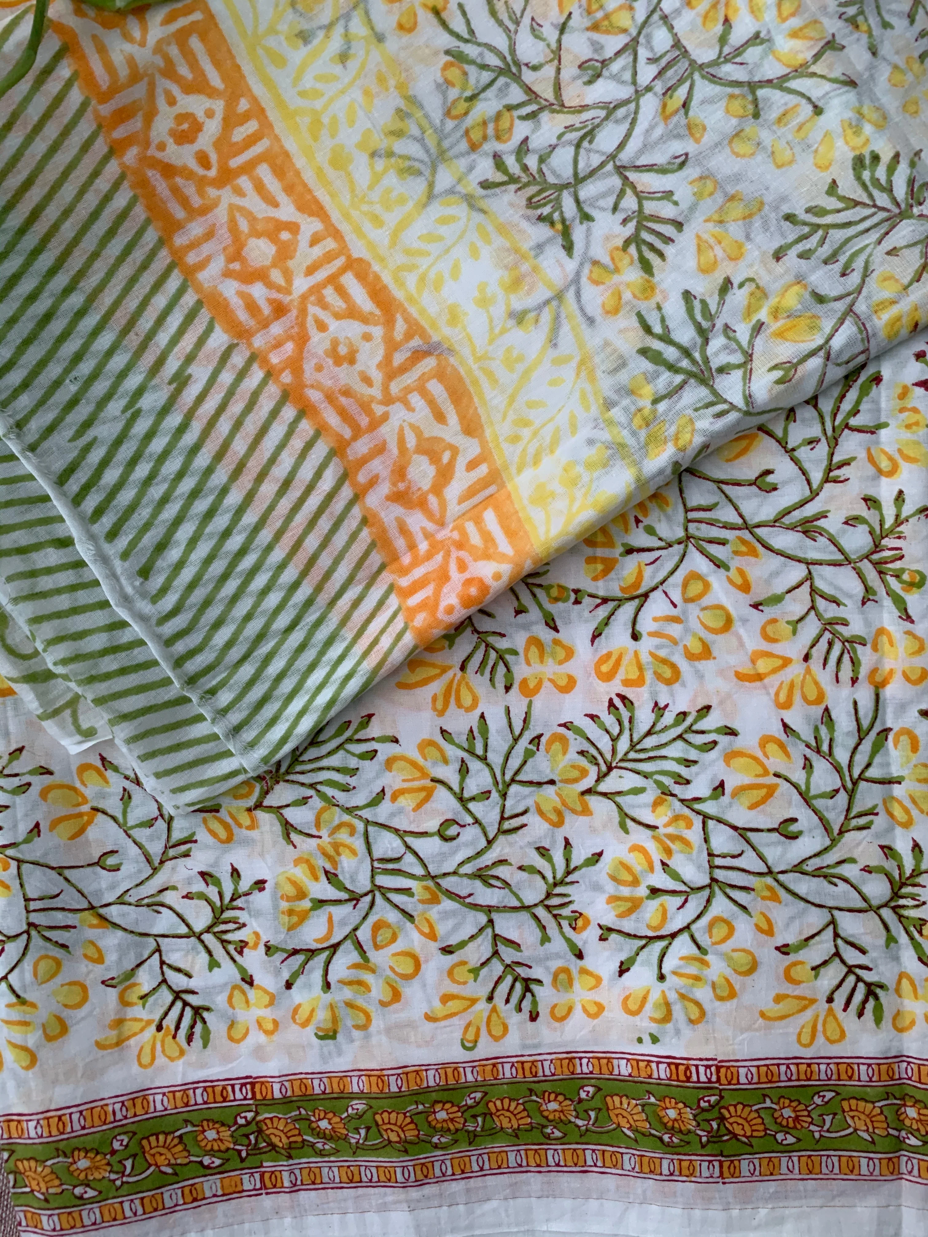 Off-White Pankhudi Unstitched Suit Set with Dupatta - Image 4