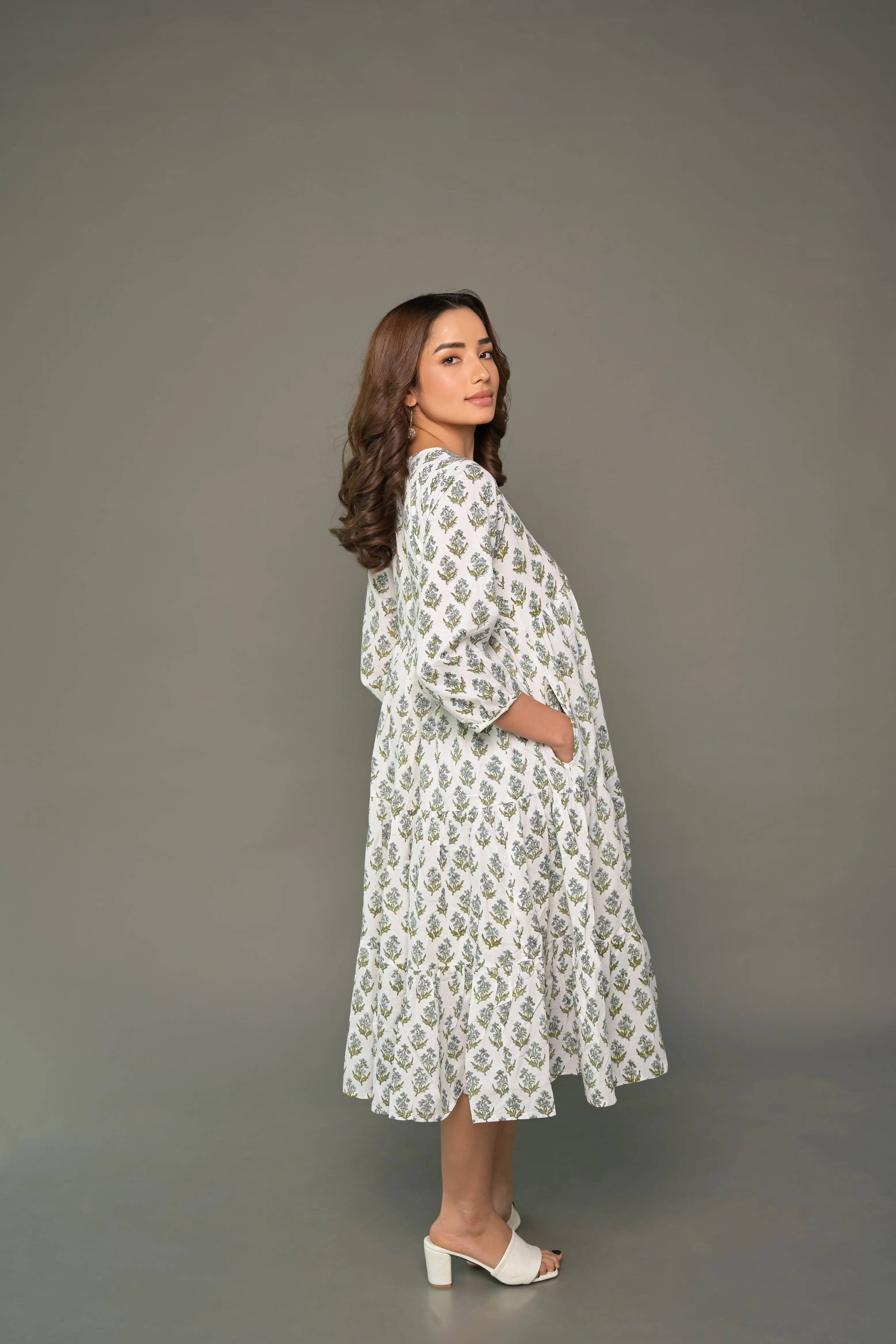 White Floral ‘Bewildering’ Printed Cotton Dress - Image 7