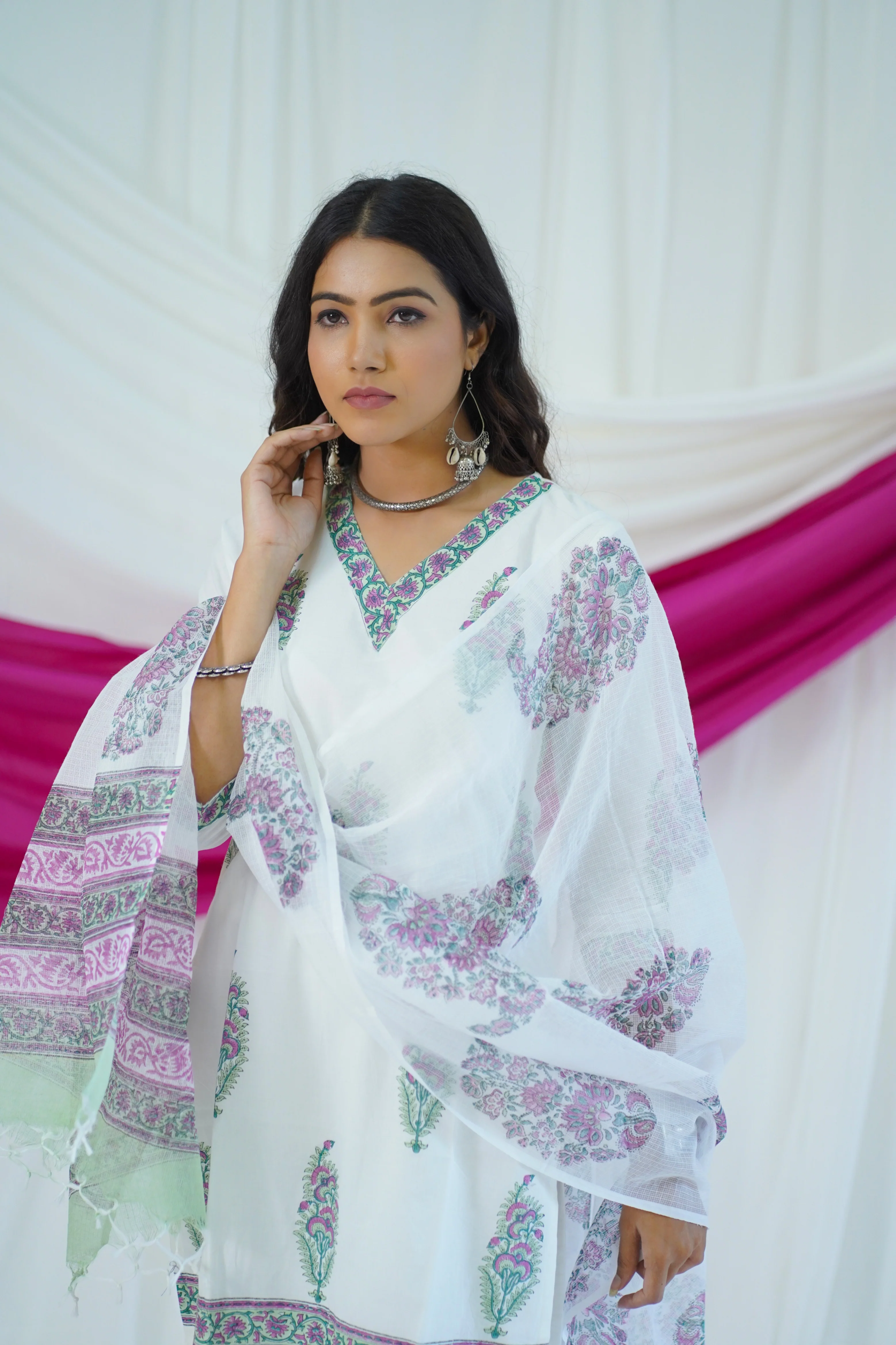 White 'Noori' Mughal Hand Block Printed Cotton Kurta Set with Dupatta - Image 5