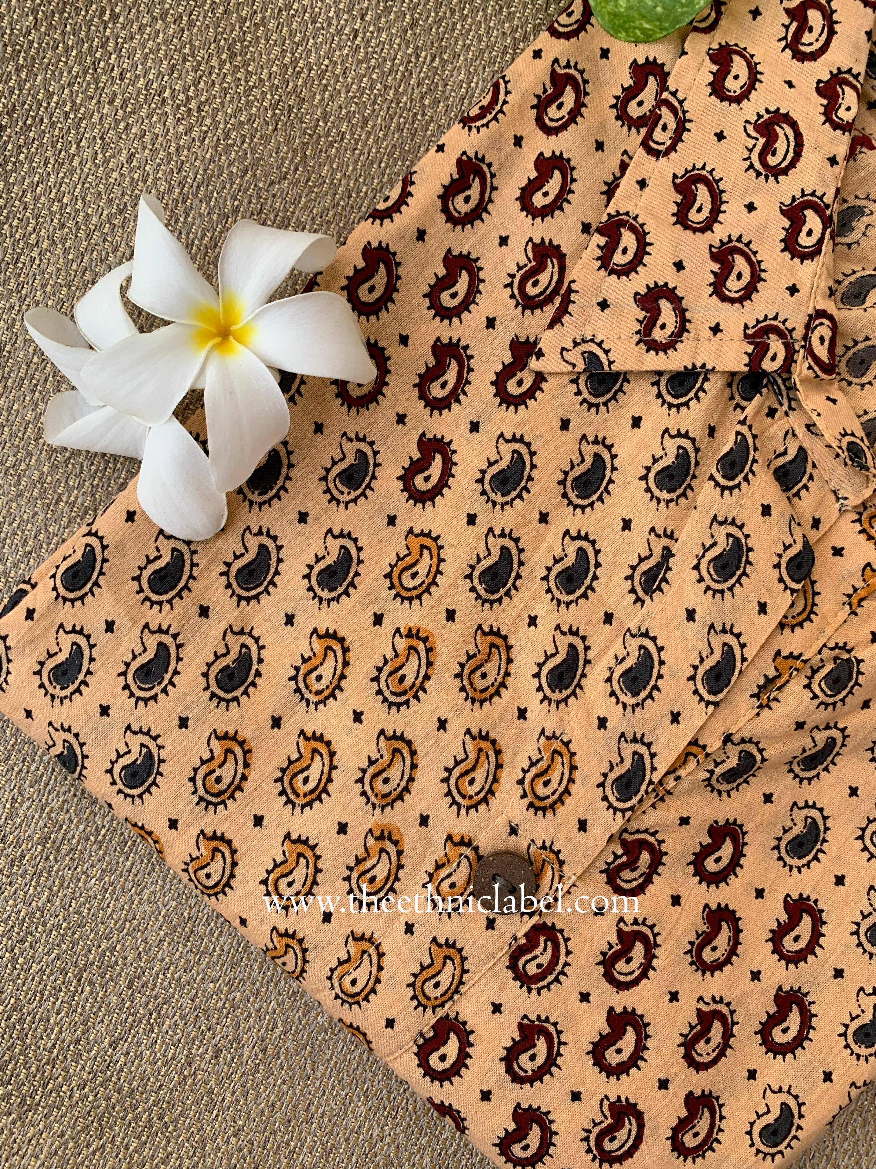 "Zarif" Collared Cotton kurta - Image 4